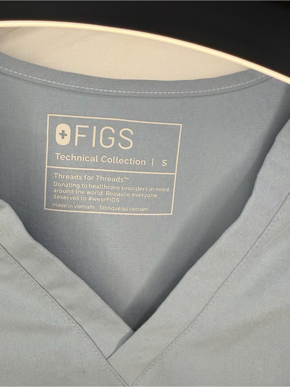 FIGS Catarina One Pocket Scrub Top S - Picture 3 of 5